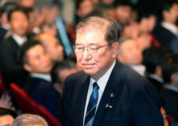 他将出任日本首相，中方回应